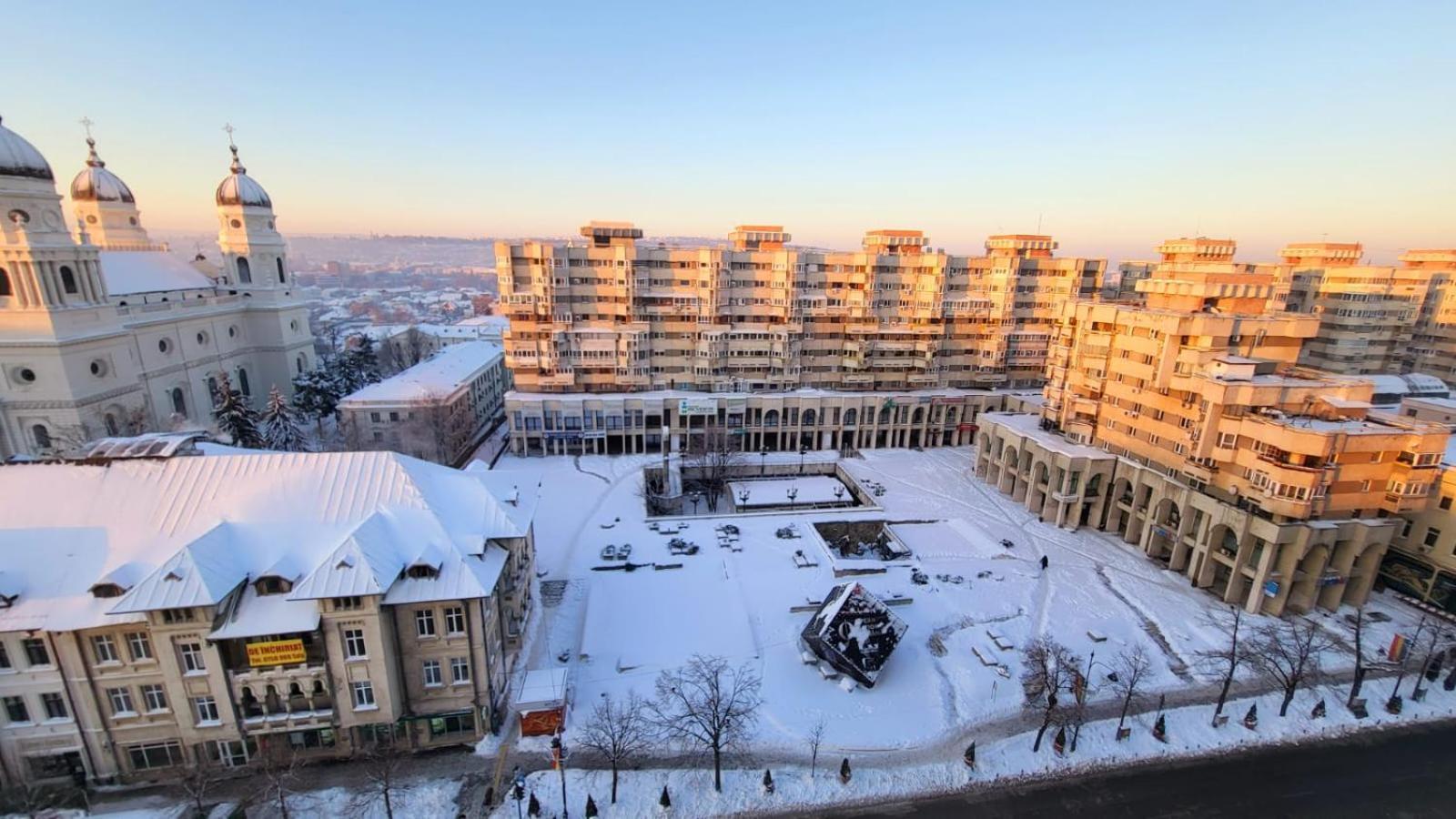 דירות Panoramic Penthouse In The Heart Of יאשי מראה חיצוני תמונה